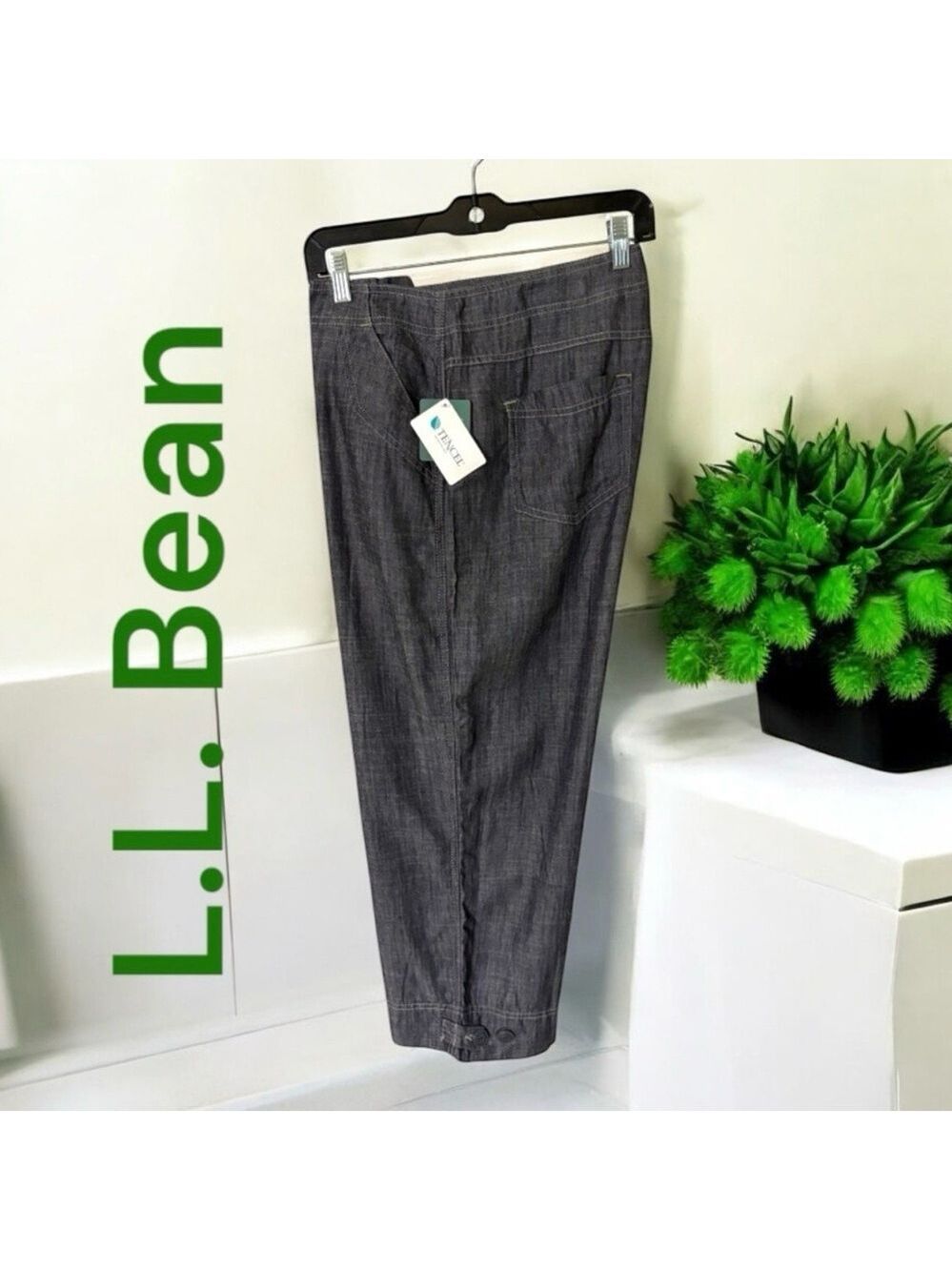 L.L. Bean-NWT size 14 crop pants. Classic fit/straight. Soft Tencel/linen. New!